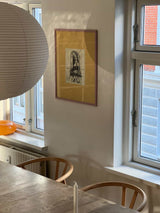 #A4 Mona Lisa Sitting on a Chair (kunstprint)