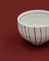 Stor kop med farvede striber