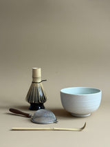 Matchasæt med skål i pastelgrøn glasur