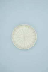 Lille beige tallerken med striber