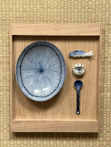 Ovalt fad/tallerken med blå striber (lille version)