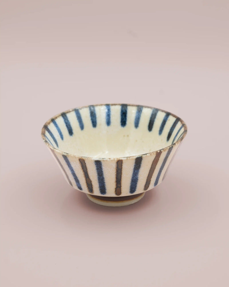 Bowl with wide blue stripes 