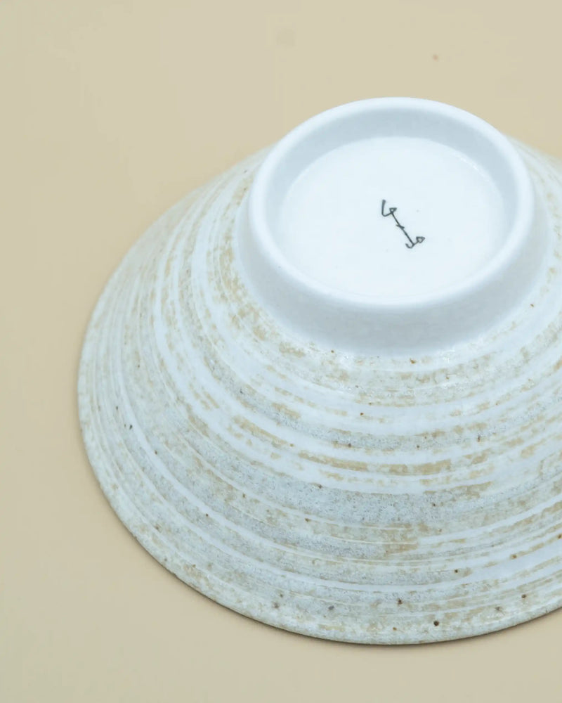 Ramenskål med let spiralmønster