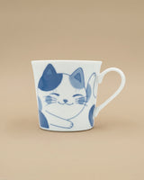 Coffee cup with cat motif
