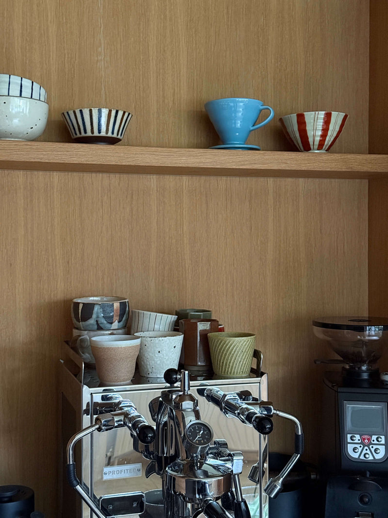 Hario tragt i lyseblå porcelæn (02)