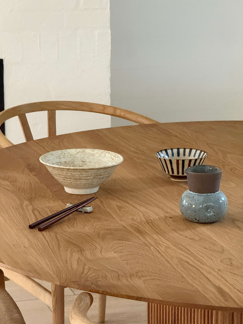 Ramenskål med let spiralmønster