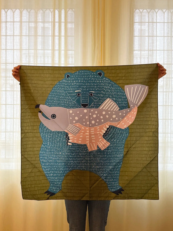 Furoshiki 'Kuma to Sake' - 100x100