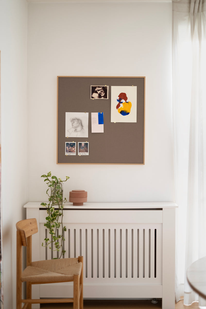 Pinbōdo notice board - Chairo/Brown - 70x70