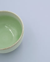 Matchaskål med pastelgrøn glasur