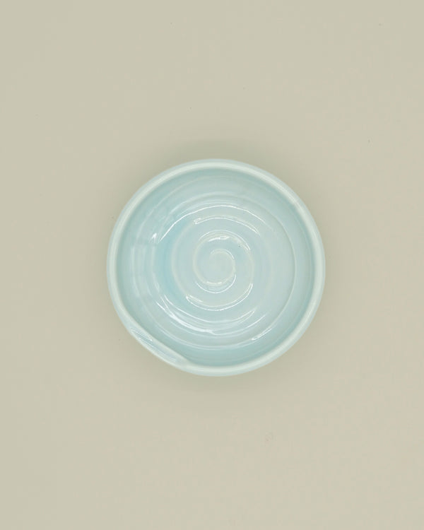 Soyaskål med spiralmønser i pastelblå