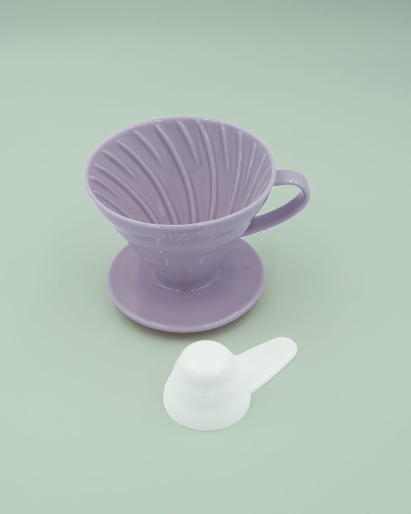 Hario funnel in purple porcelain (02)