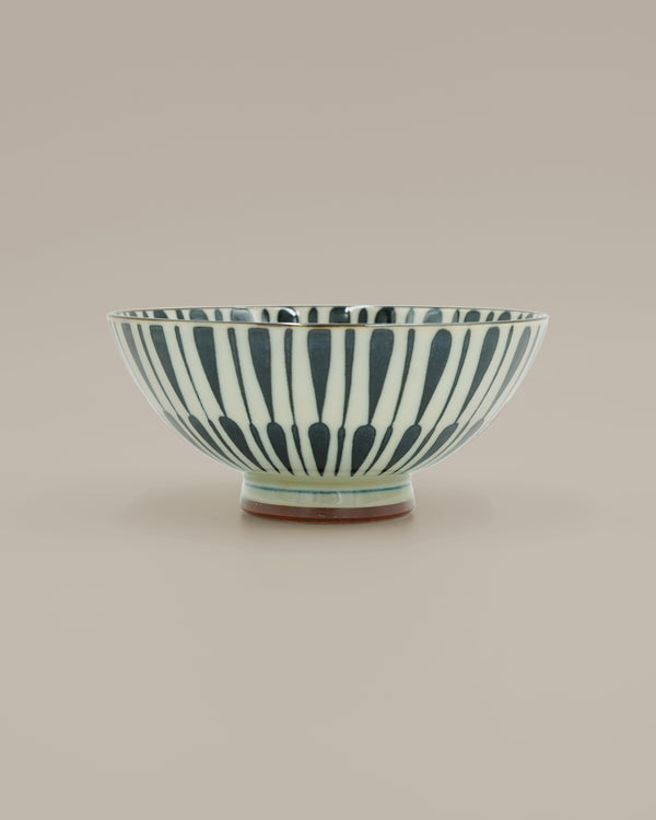 Bowl with detailed striped pattern (large)